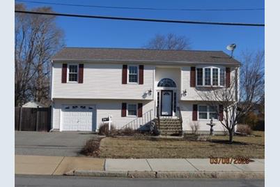 1076 New Boston Rd, Fall River, MA 02720 - Photo 1