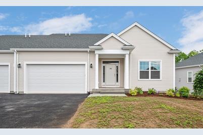 48 Crestwood Circle #26, Northbridge, MA 01588 - Photo 1