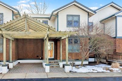 22 Pettee #22, Newton, MA 02464 - Photo 1