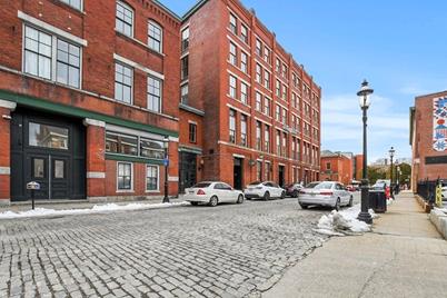 172 Middle Street #105, Lowell, MA 01852 - Photo 1