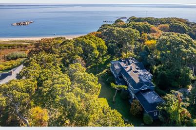 49 Nonquitt Ave, Dartmouth, MA 02748 - Photo 1