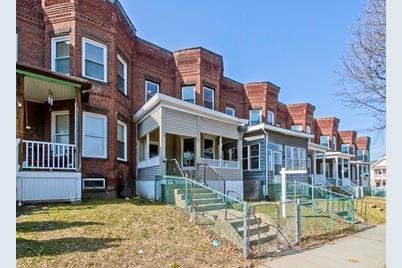 157 Beech Street, Holyoke, MA 01040 - Photo 1