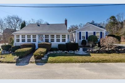 44 Oakdale Ave, Marion, MA 02738 - Photo 1
