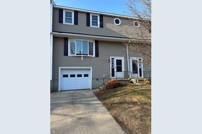11 Meeting House Ln #11, Millbury, MA 01527 - Photo 1