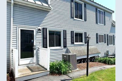 325 Mammoth Rd #7, Lowell, MA 01854 - Photo 1