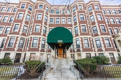 380 Riverway #2, Boston, MA 02115 - Photo 1