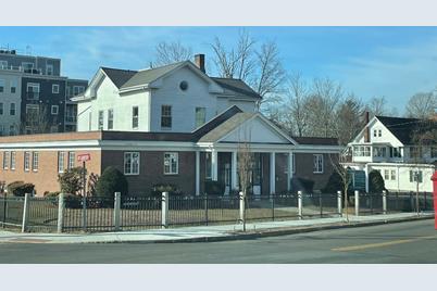 36 Woburn St #10, Reading, MA 01867 - Photo 1