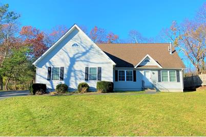 21 Winthrop Rd, Plymouth, MA 02360 - Photo 1