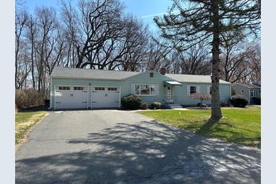100 Bonnie Brae Dr, West Springfield, MA 01089 - Photo 1