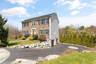 82 Hammersmith Drive, Saugus, MA 01906 - Photo 1