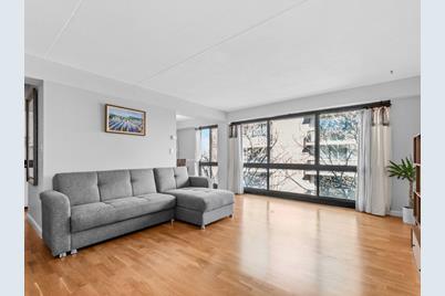 55 Sewall Ave #5B, Brookline, MA 02446 - Photo 1
