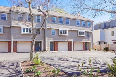 174 Adams St #11, Newton, MA 02458 - Photo 1