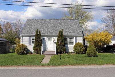 40 Crestview Ave, Somerset, MA 02725 - Photo 1