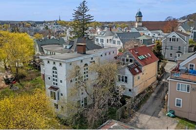 11 Friend Street, Gloucester, MA 01930 - Photo 1