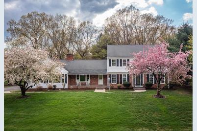 403 Pinewood Dr, Longmeadow, MA 01106 - Photo 1