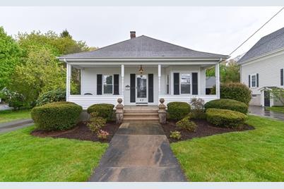 42 Washington St, Franklin, MA 02038 - Photo 1
