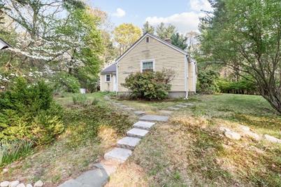 11 N Mill St, Hopkinton, MA 01748 - Photo 1