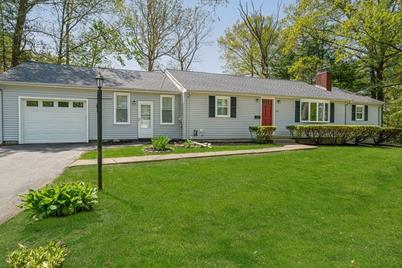 153 Goldthwaite Rd, Northbridge, MA 01588 - Photo 1