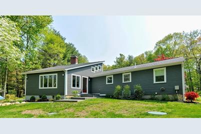 24 Cross St, Hopkinton, MA 01748 - Photo 1