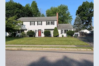 14 Wedgewood Rd, Natick, MA 01760 - Photo 1