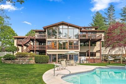 40 Amberwood Drive, Winchester, MA 01890 - Photo 1
