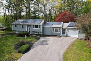 7 Kings Landing Way, Hanson, MA 02341