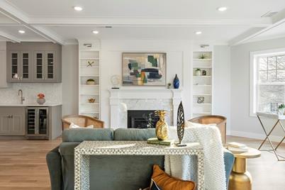 189 Babcock St #3, Brookline, MA 02446 - Photo 1