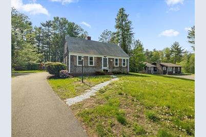 322 South St, Holbrook, MA 02343 - Photo 1