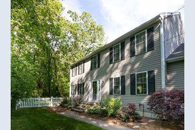33 Miller St, Franklin, MA 02038 - Photo 1