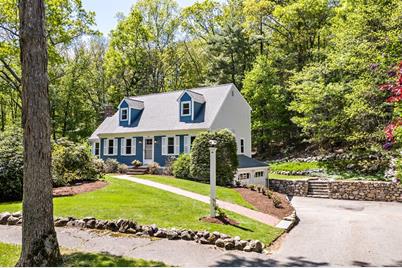 105 Smoke Hill Ridge Rd, Marshfield, MA 02050 - Photo 1