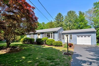 15 Saint James Rd, North Attleboro, MA 02760 - Photo 1