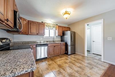 74 Beekman Dr #74, Agawam, MA 01001 - Photo 1