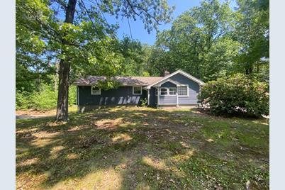 225 South St, Auburn, MA 01501 - Photo 1