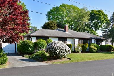 20 Stillman St, Dartmouth, MA 02748 - Photo 1