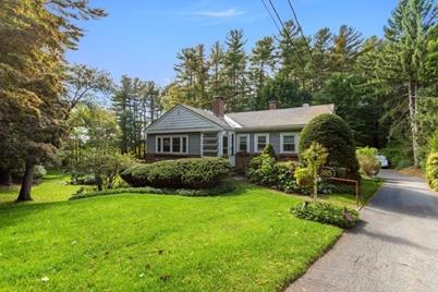385 Summer Street, Lynnfield, MA 01940 - Photo 1