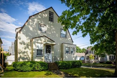 91 Pleasant St, Fairhaven, MA 02719 - Photo 1