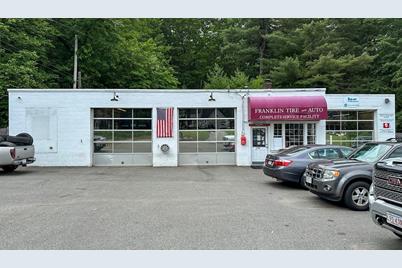 278 Pleasant St, Franklin, MA 02038 - Photo 1
