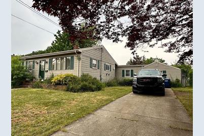 20 Prince Street, Fairhaven, MA 02719 - Photo 1