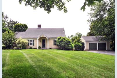 57 West St, Duxbury, MA 02332 - Photo 1