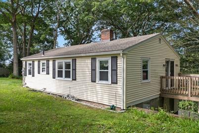 2 Pooles Terrace, Rockport, MA 01966 - Photo 1