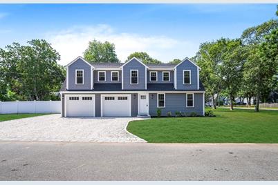 100 Maravista Ave, Falmouth, MA 02536 - Photo 1