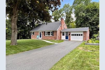 130 Greenleaf Ave, West Springfield, MA 01089 - Photo 1