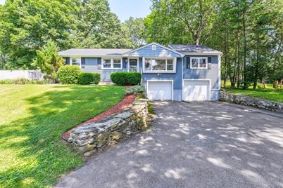 111 Howe Ave, Shrewsbury, MA 01545 - Photo 1