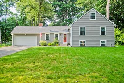 68 N Circle Dr., East Longmeadow, MA 01028 - Photo 1