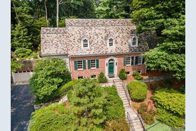 34 Bancroft Rd, Wellesley, MA 02481 - Photo 1
