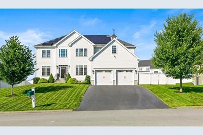 122 Magill Dr, Grafton, MA 01519 - Photo 1