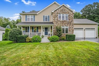 19 Hilltop Farm Rd, Auburn, MA 01501 - Photo 1