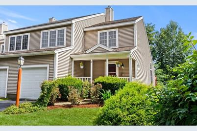 4 Hitching Post Lane #4, Northborough, MA 01532 - Photo 1