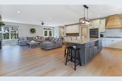 10 Autumn Rdge Rd, Ludlow, MA 01056 - Photo 1