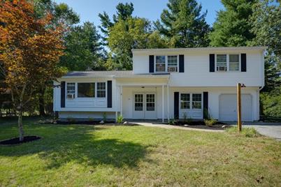 42 Westfield Dr, Holliston, MA 01746 - Photo 1